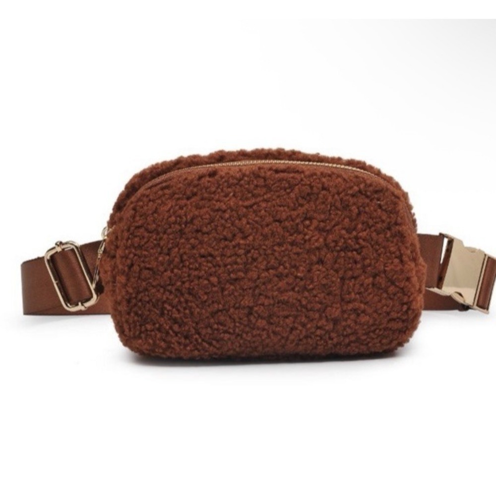 Urban Expressions Fuzzy Belt Bag Tan Santi Crossbody Unisex Fanny‎ Pack NEW - Picture 3 of 16